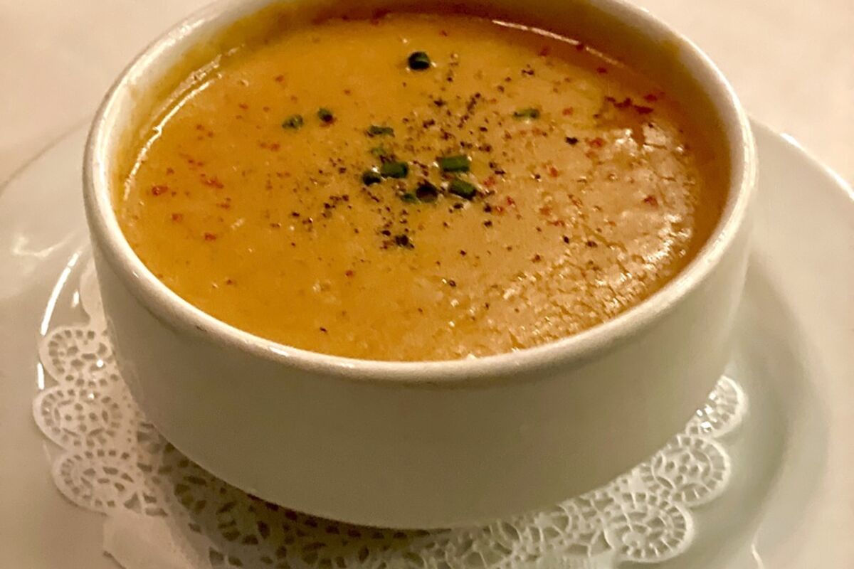 A%20steaming%20hot%20bowl%20of%20Lobster%20Bisque%20from%20Ocean%20Prime%20Beverly%20Hills%20restaurant%2E