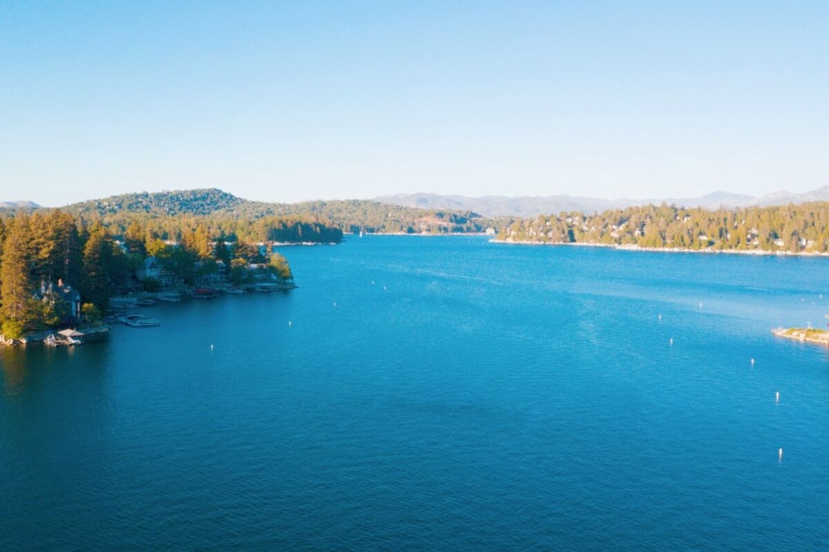 aerial%20view%20of%20Lake%20Arrowhead%20lake